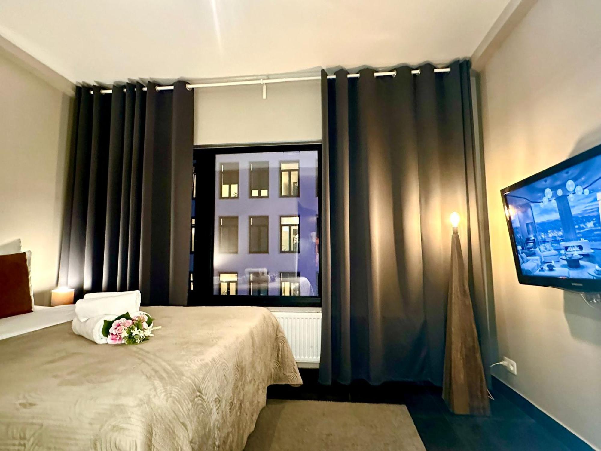 Luxury Suites Diamond By Rikas Hotels 安特卫普 外观 照片